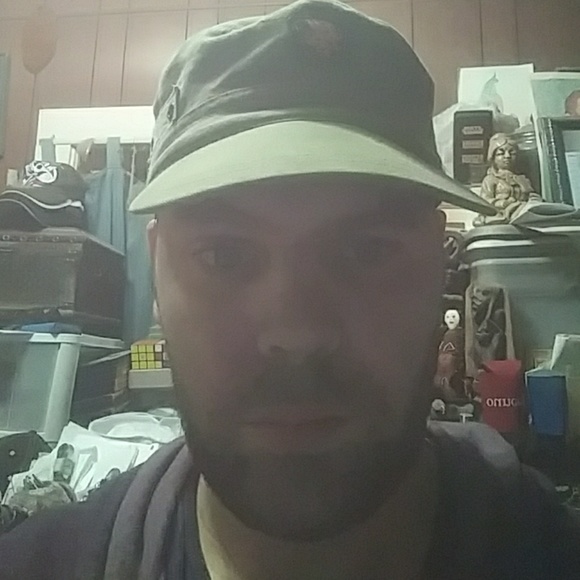 Meet your Posher, Daniel - Picture 2 of 3